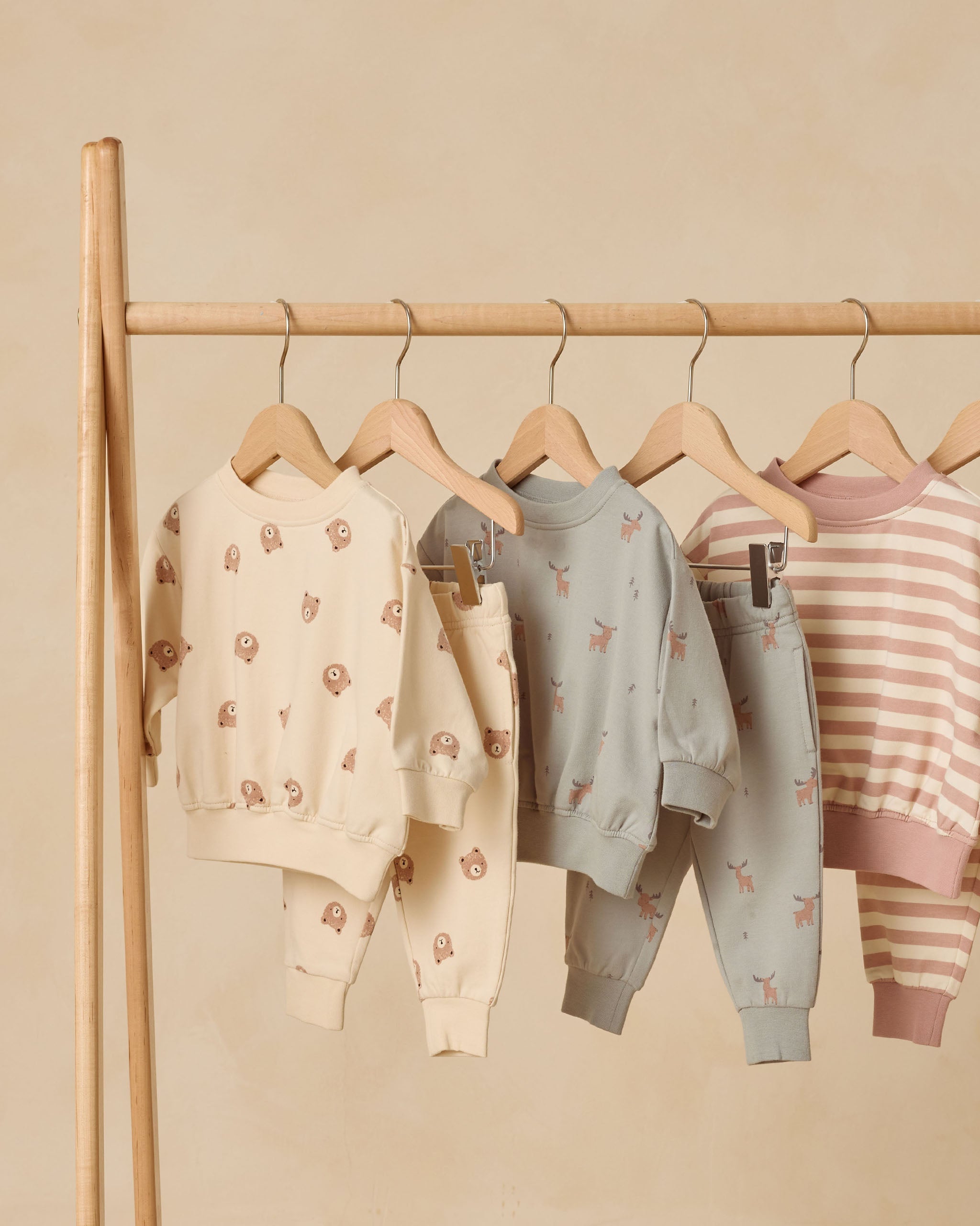 Relaxed Sweatshirt || Brown Bear