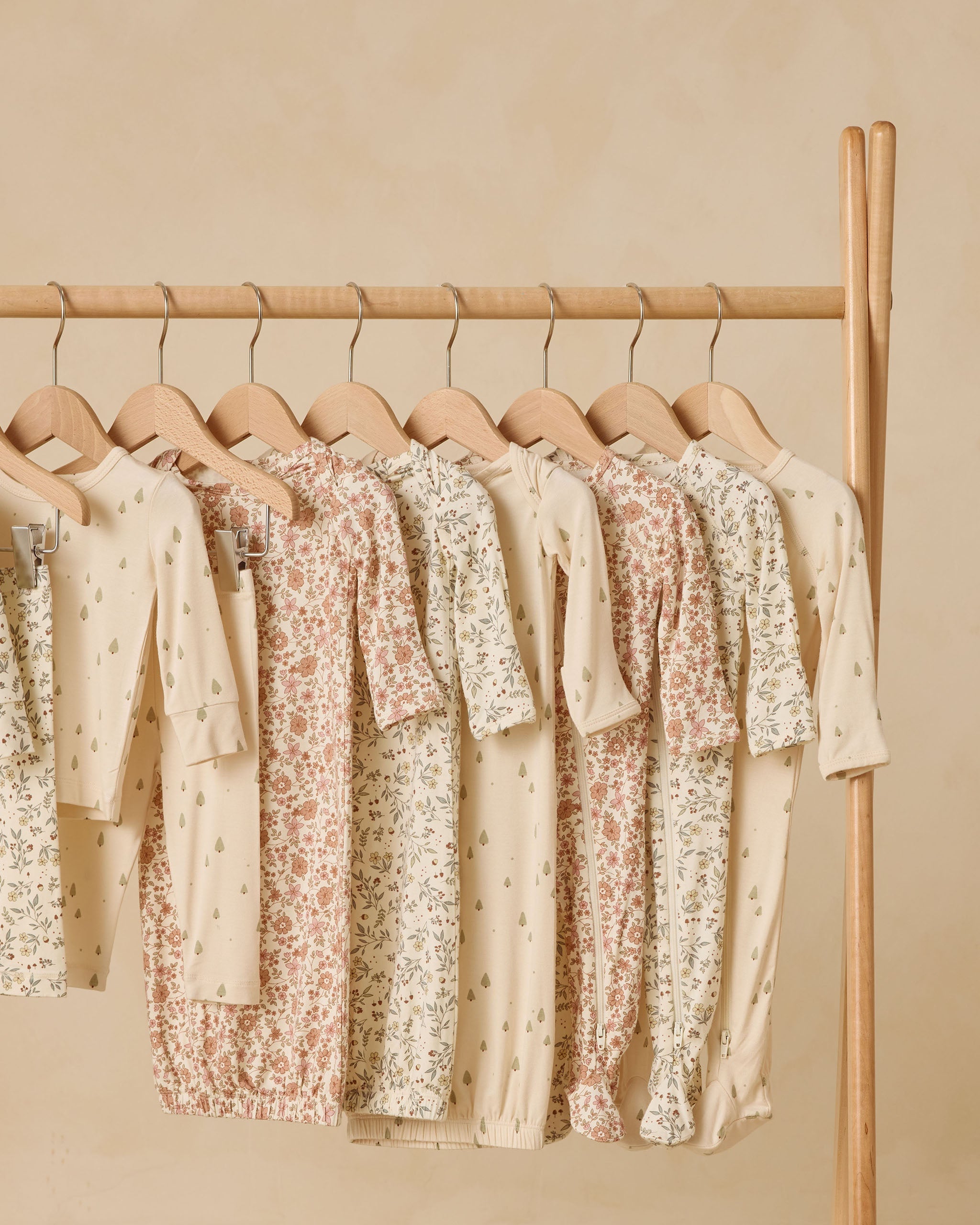 Bamboo Baby Gown + Hat Set || Woodland