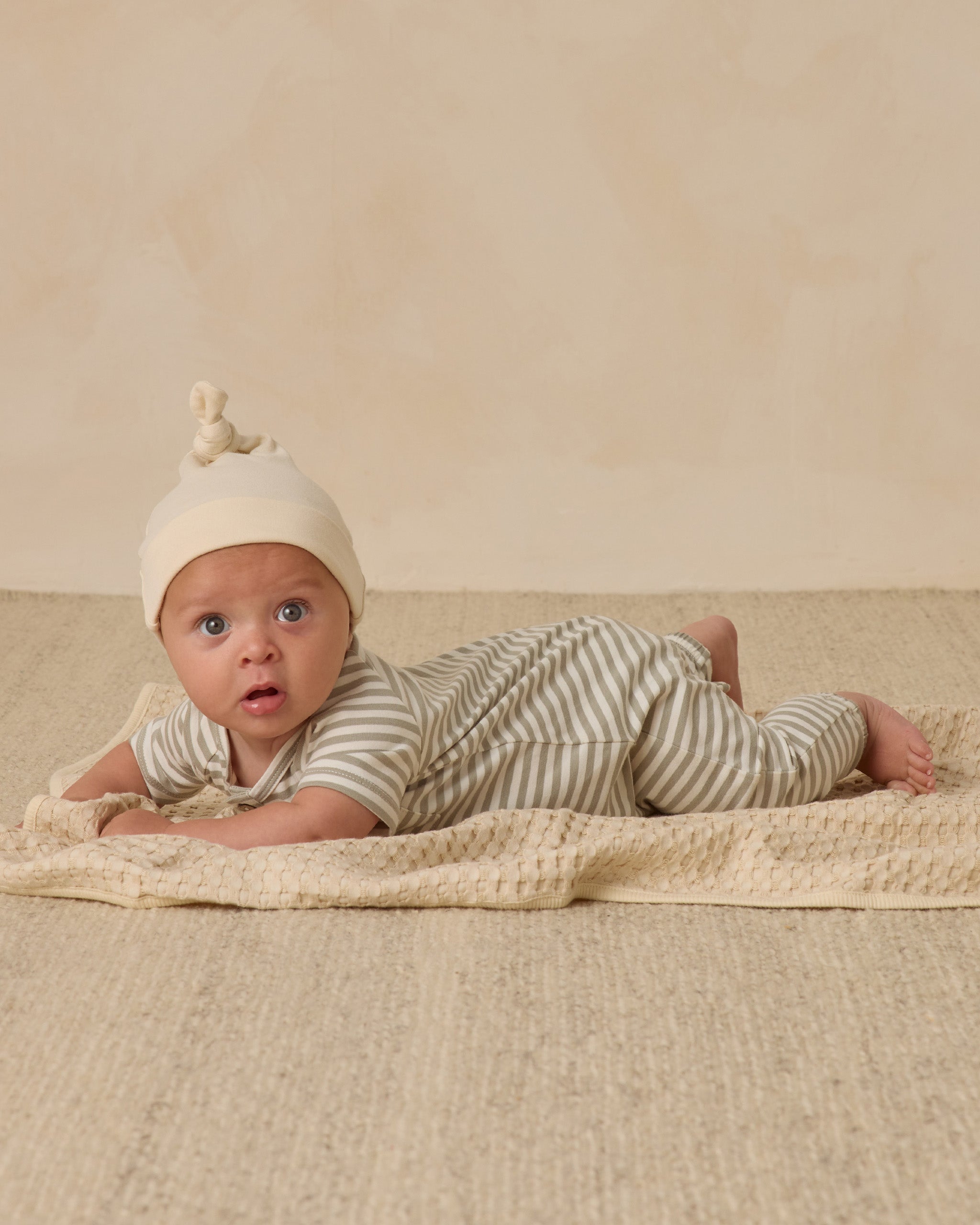 Knotted Baby Hat || Natural
