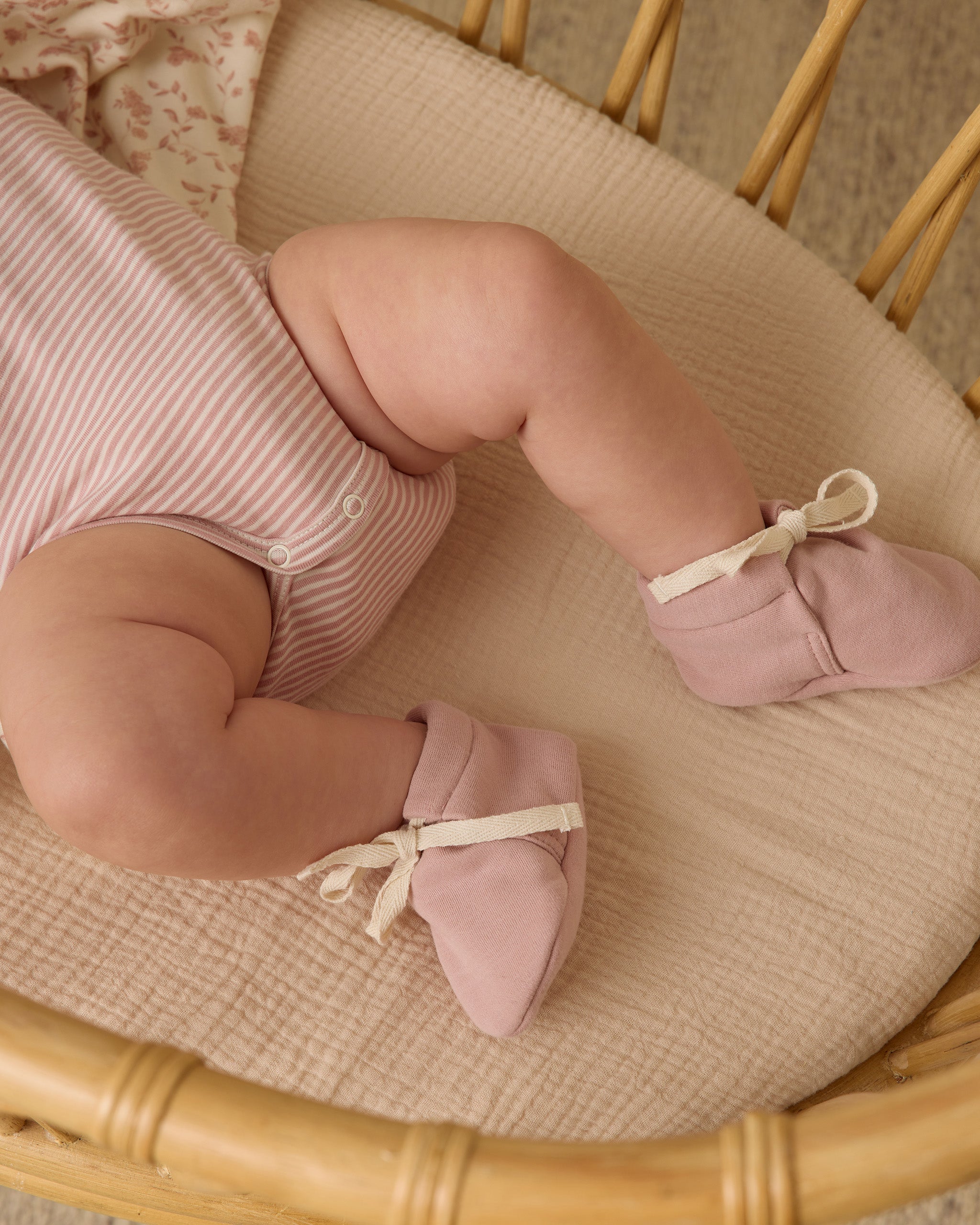 Baby Booties || Rose