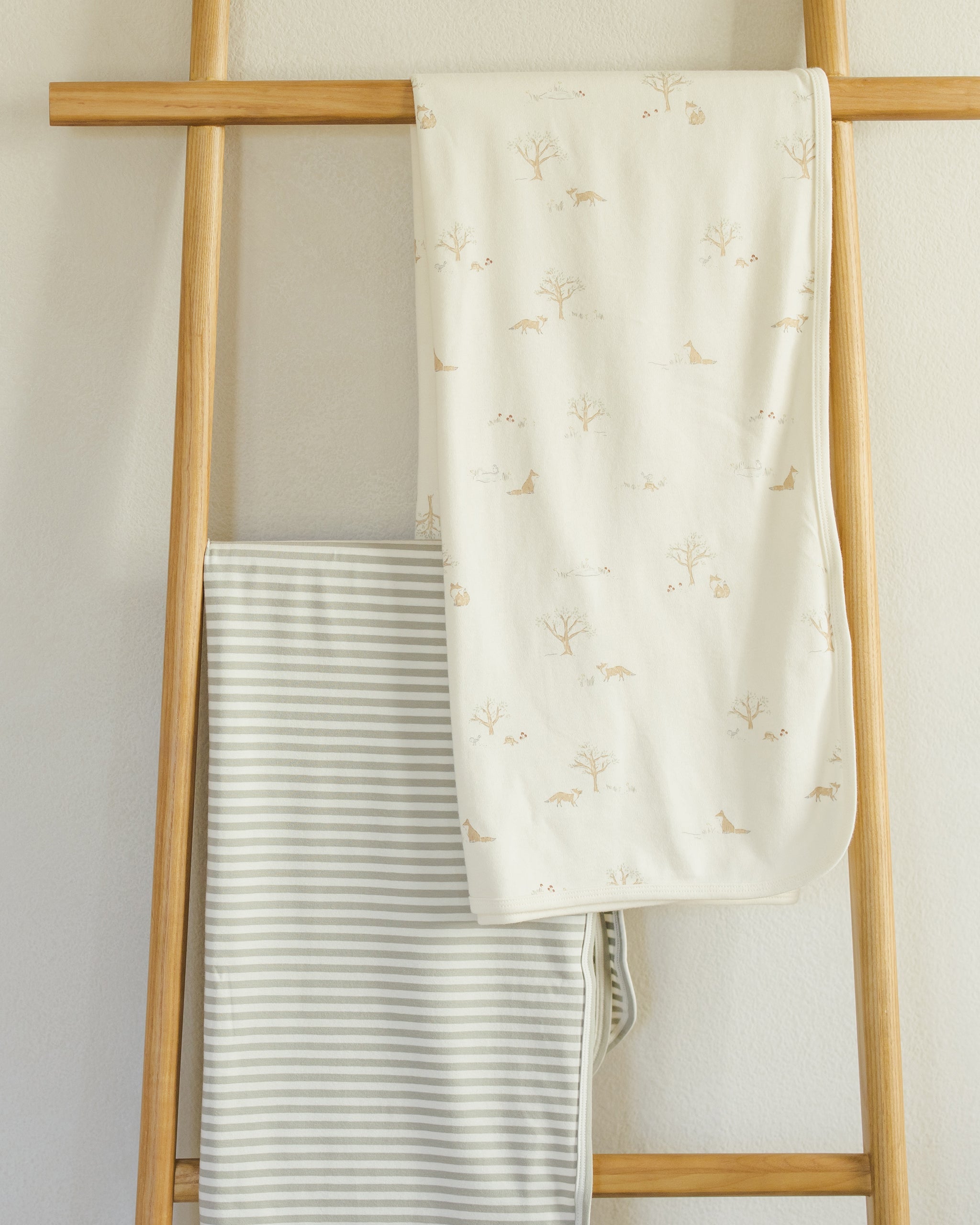Swaddle || Fern Stripe