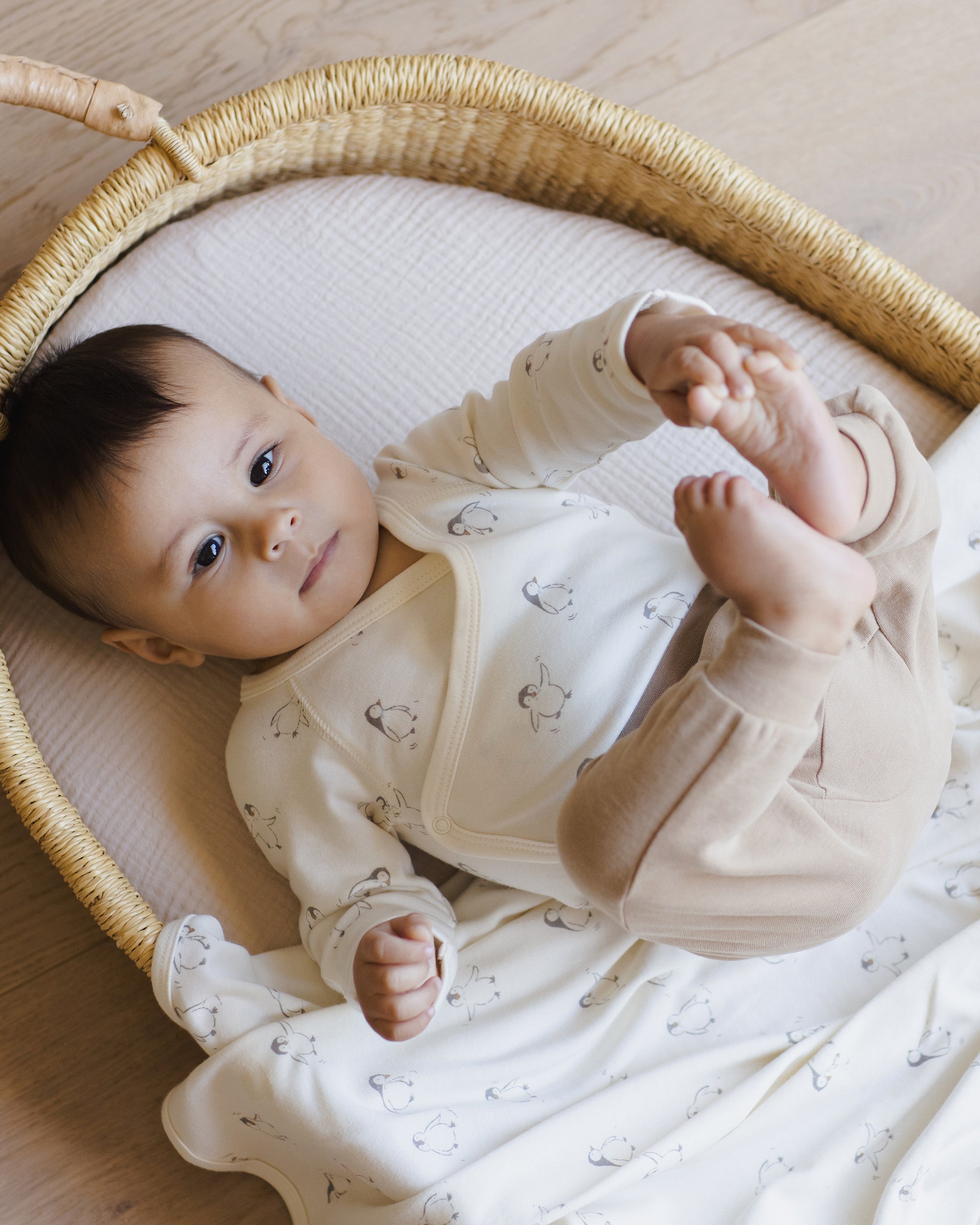 Side Snap Bodysuit + Pant Set || Penguins