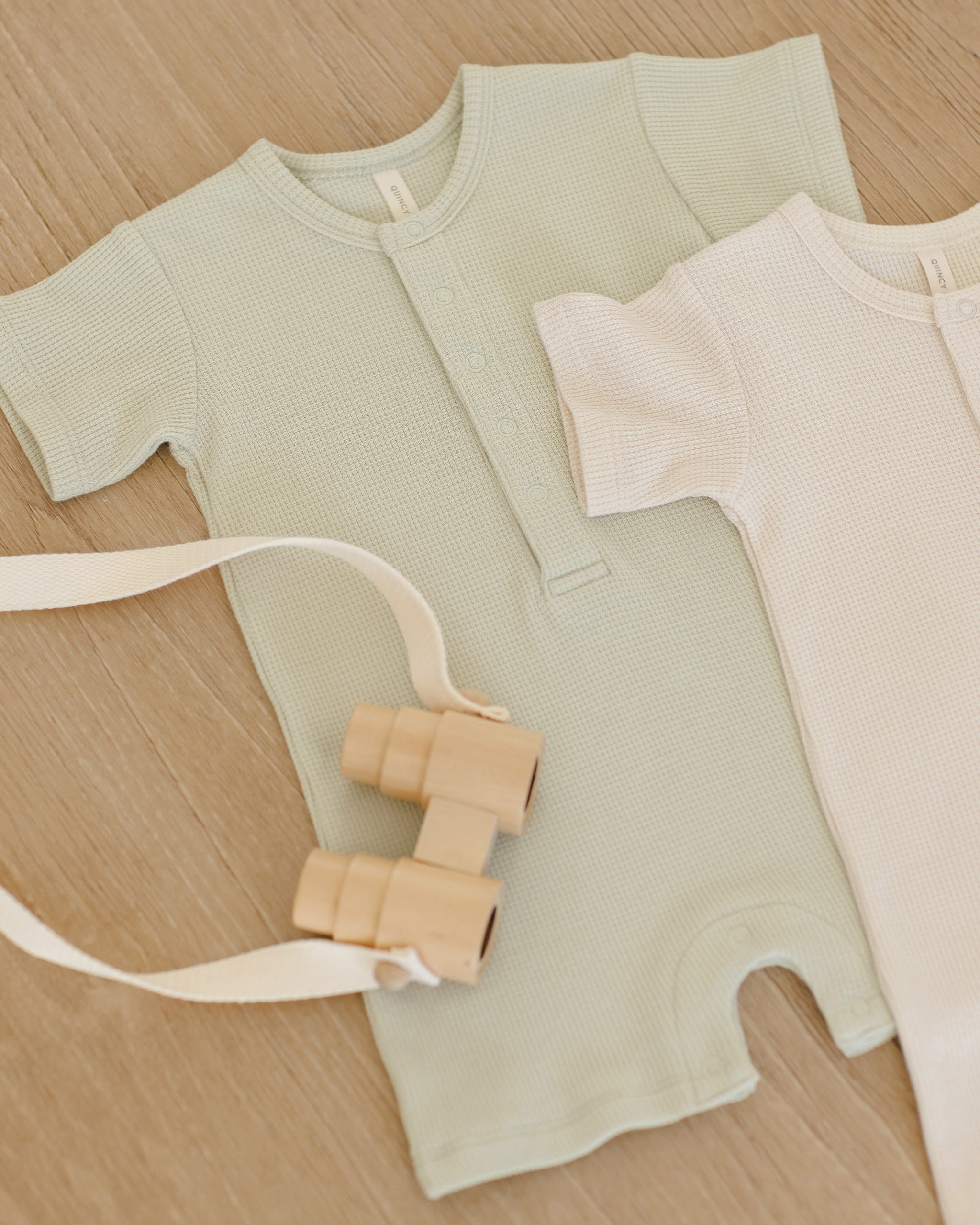 Waffle Snap Romper || Natural