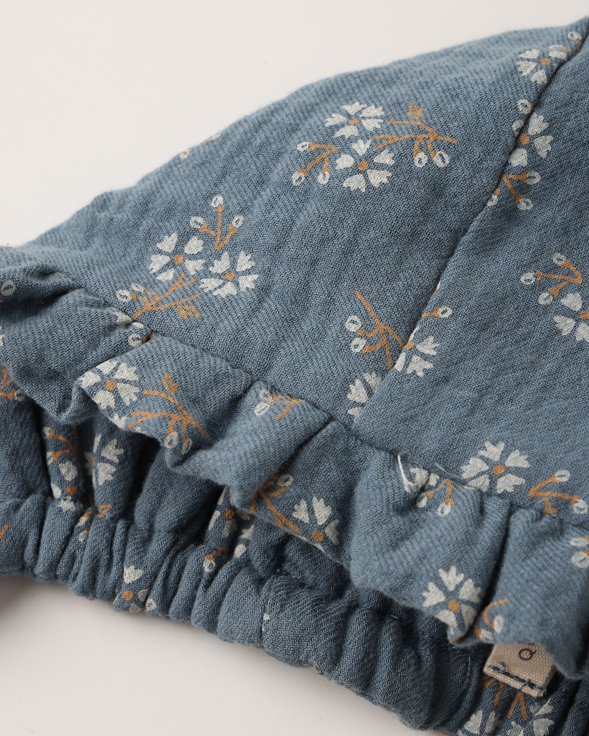 Woven Ruffle Bonnet || Blue Ditsy