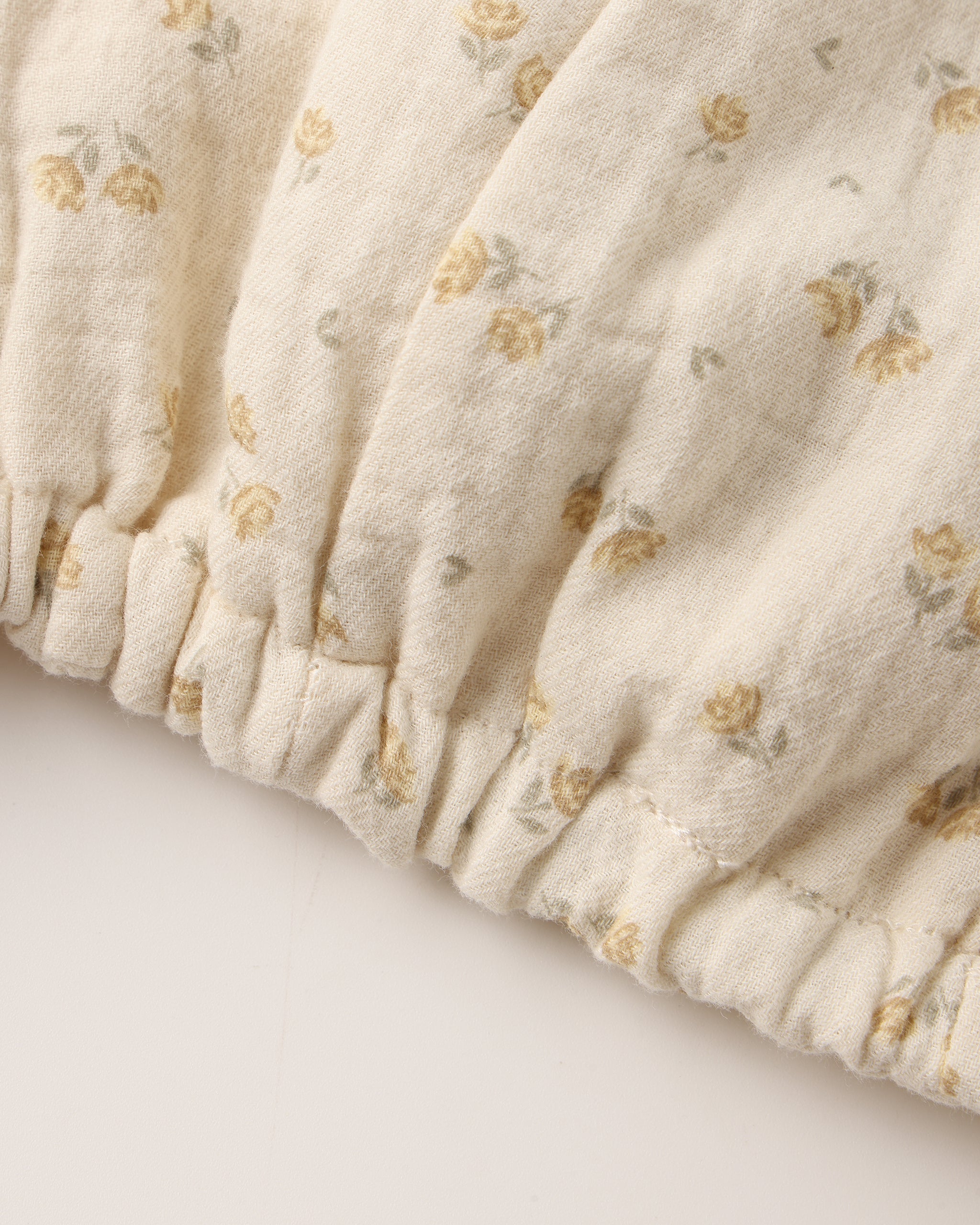 Woven Ruffle Bonnet || Golden Floral