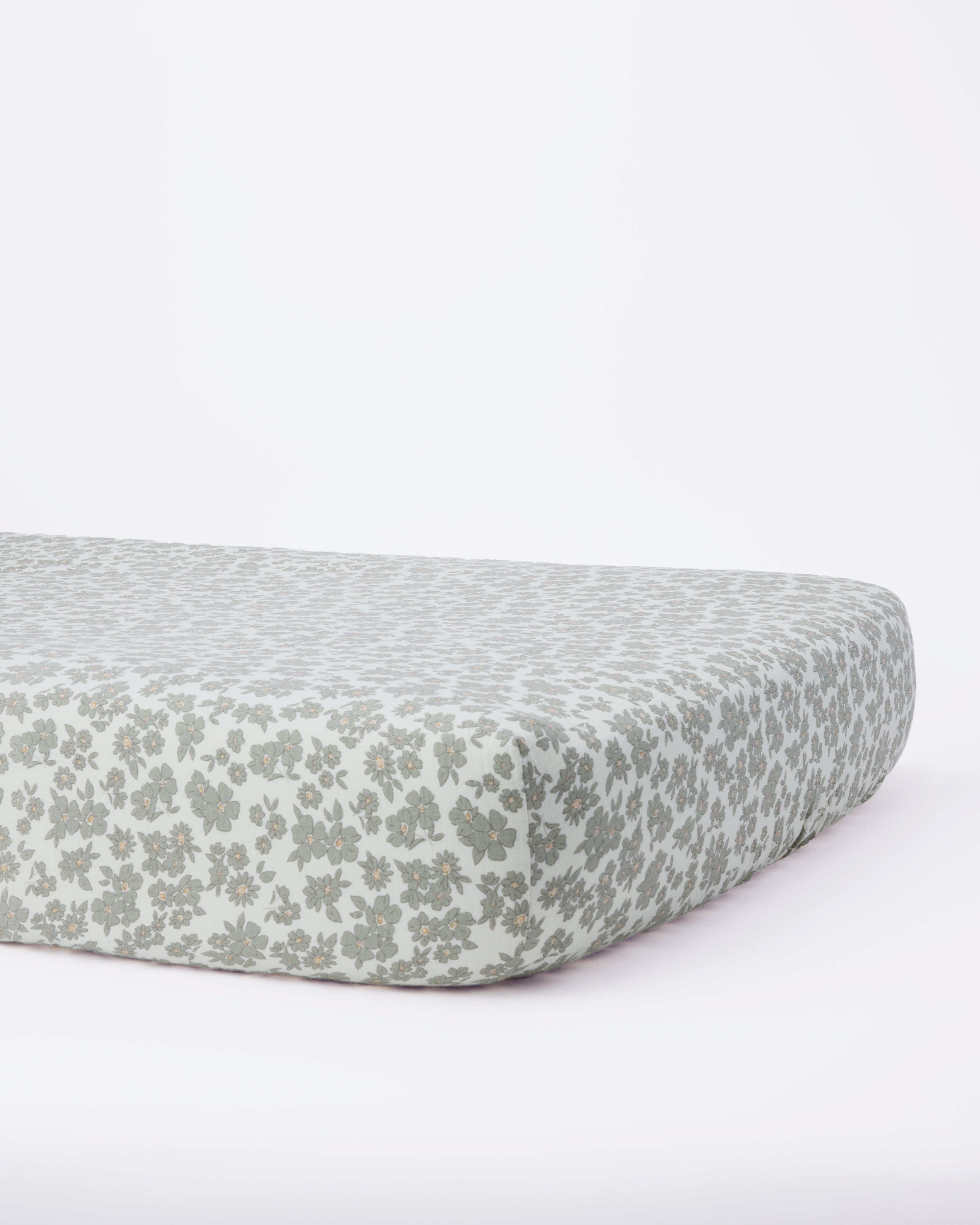 Woven Crib Sheet || Green Floral