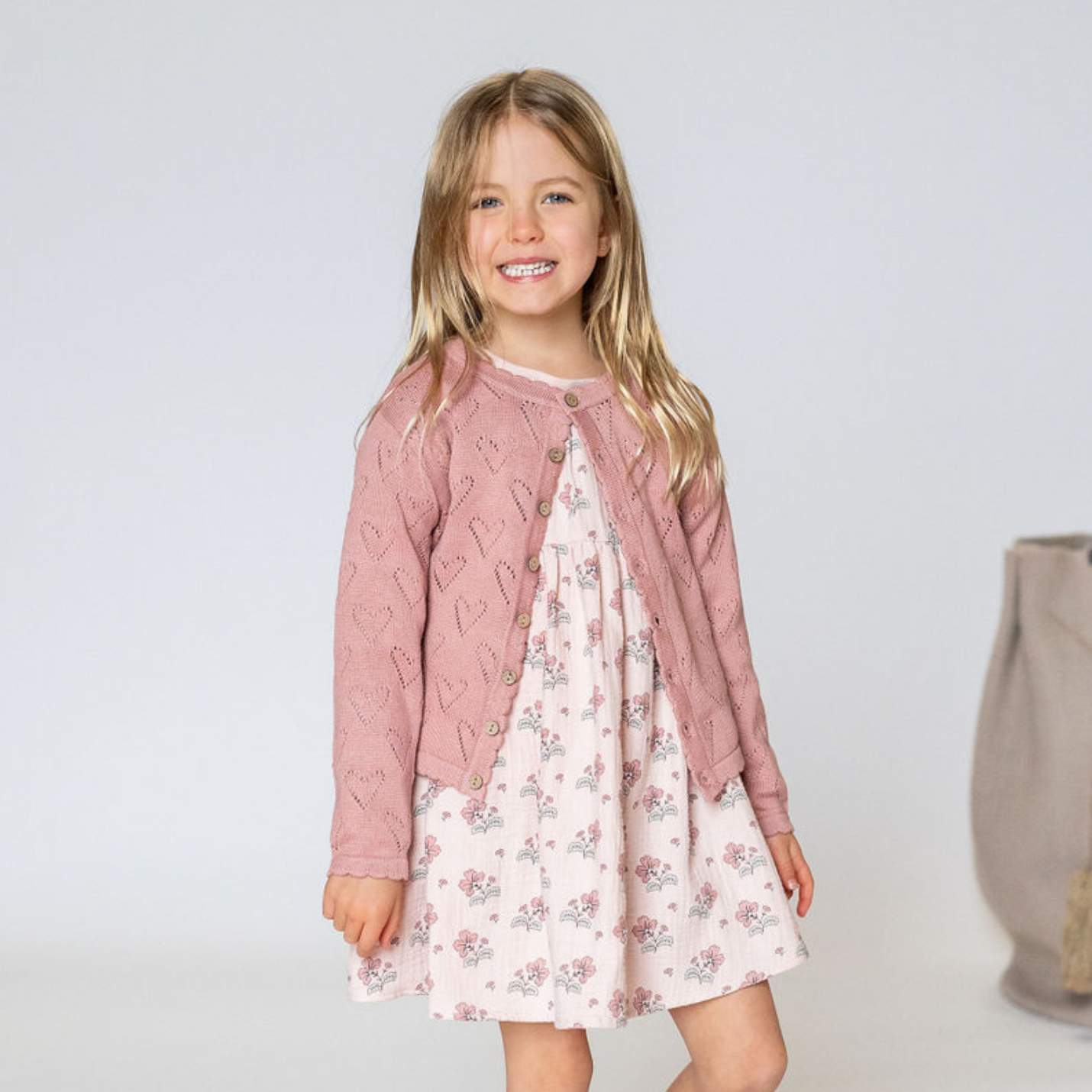 Knit Cardigan || Lipstick