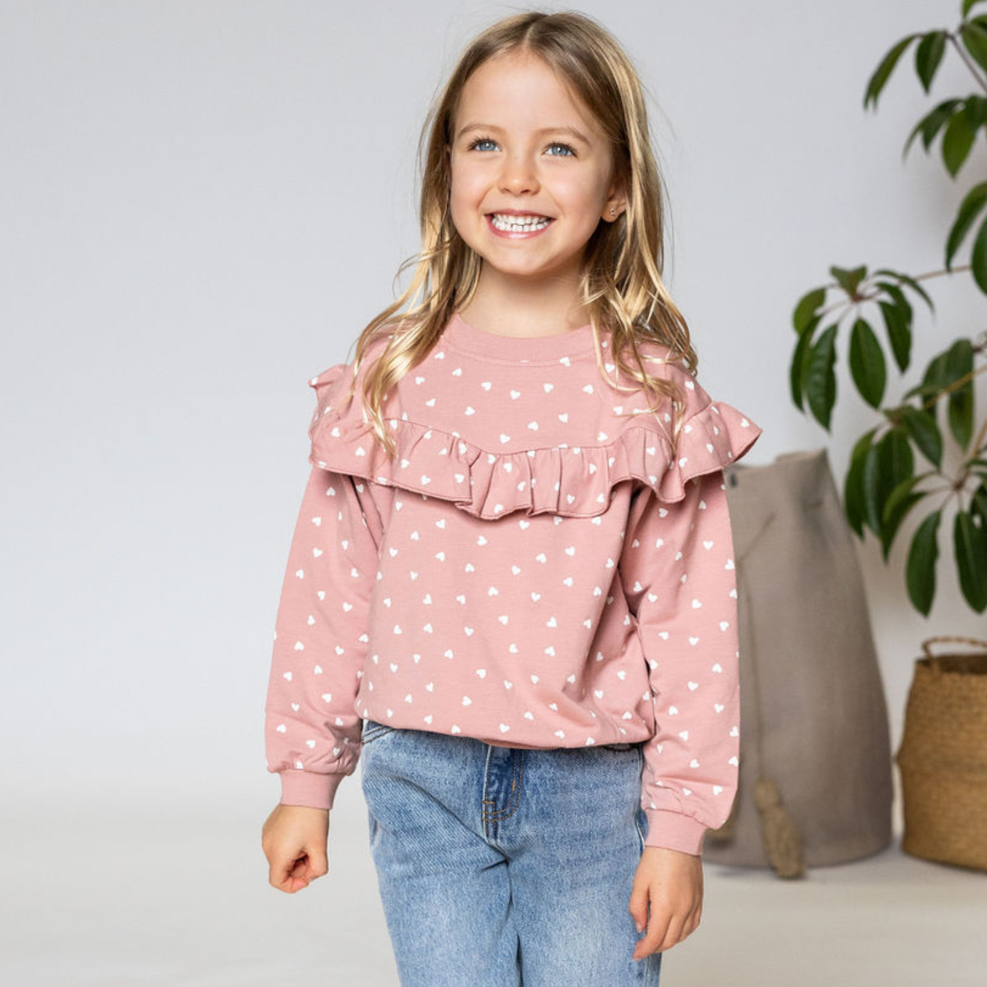 Ruffle Sweatshirt || Lipstick Hearts