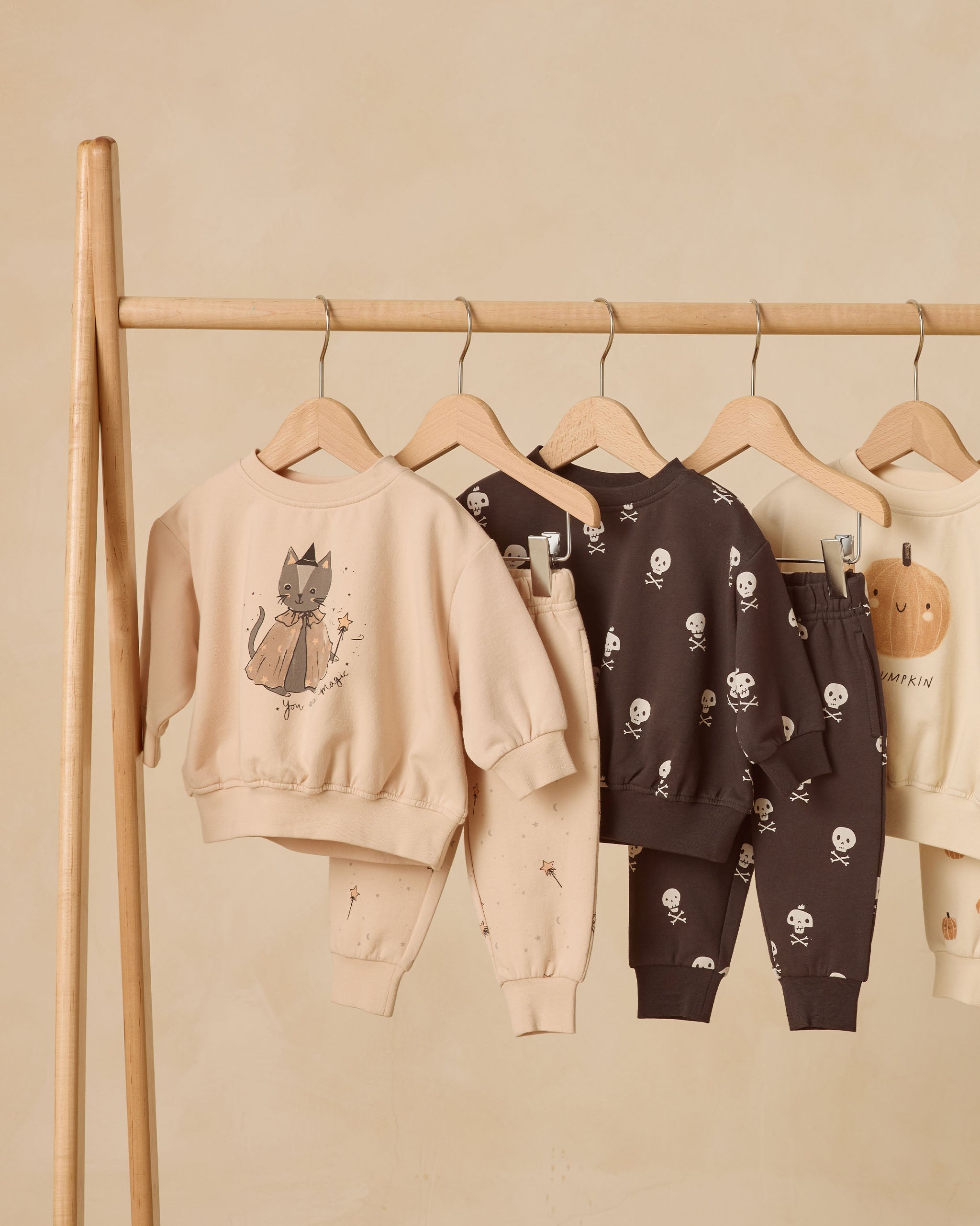 Relaxed Fleece Sweatpant || Crossbones - Rylee + Cru | Kids Clothes | Trendy Baby Clothes | Modern Infant Outfits |