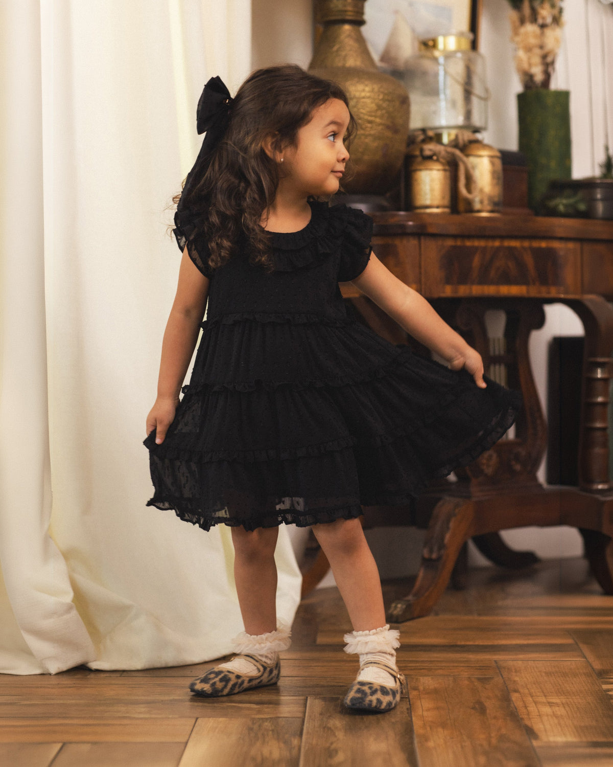 Alice Bow Black