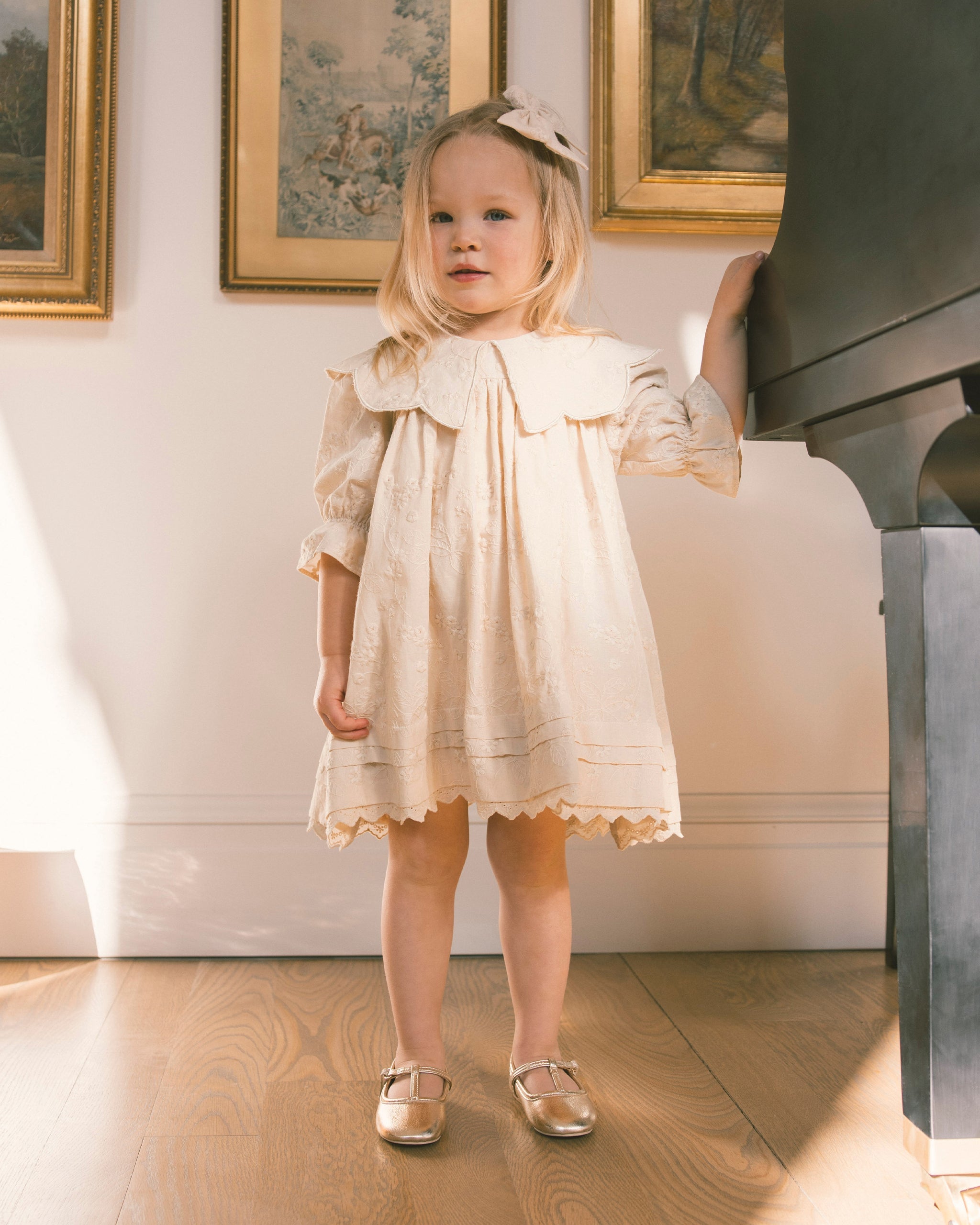 Norah Bow Embroidered Floral