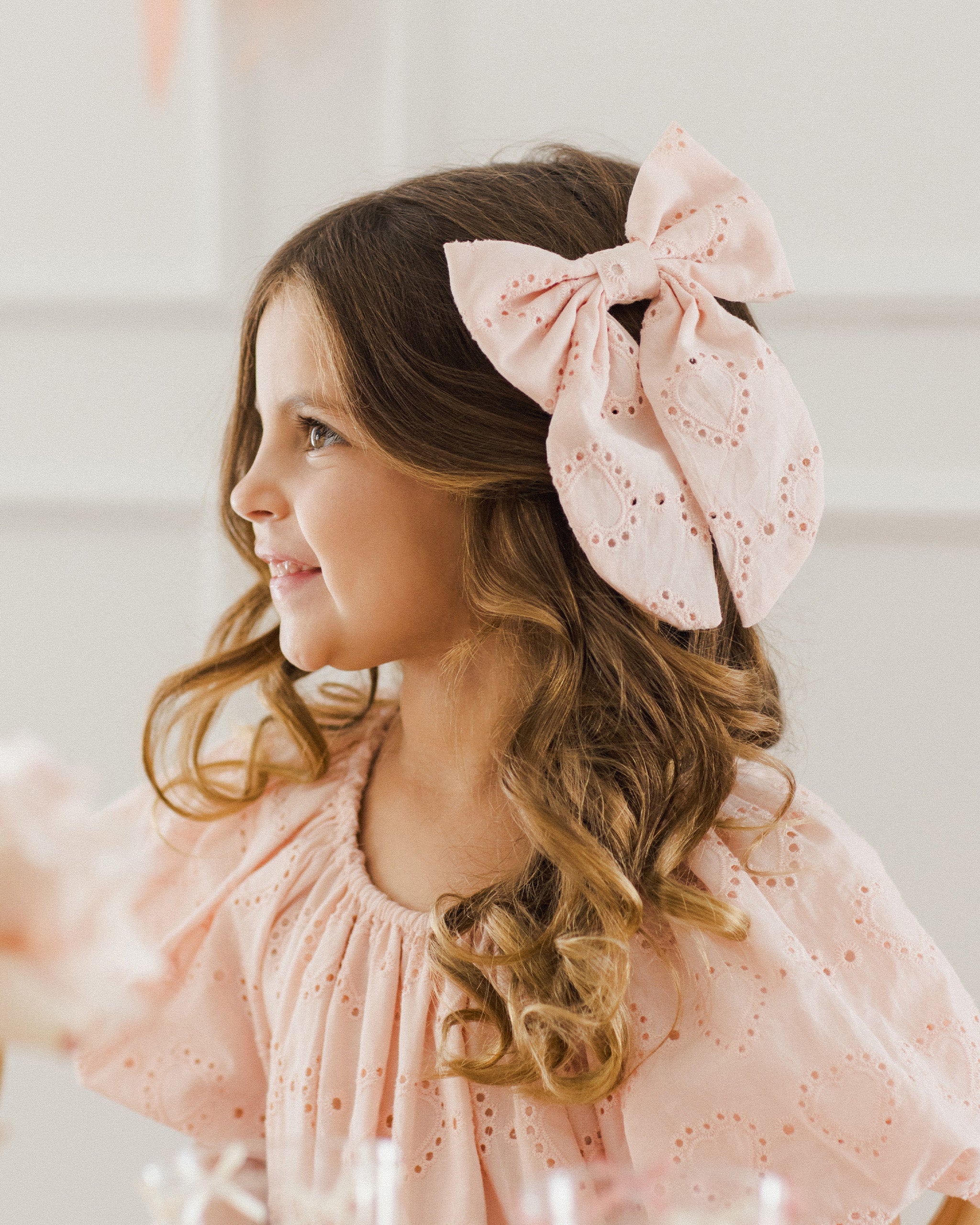 Everly Bow || Blush