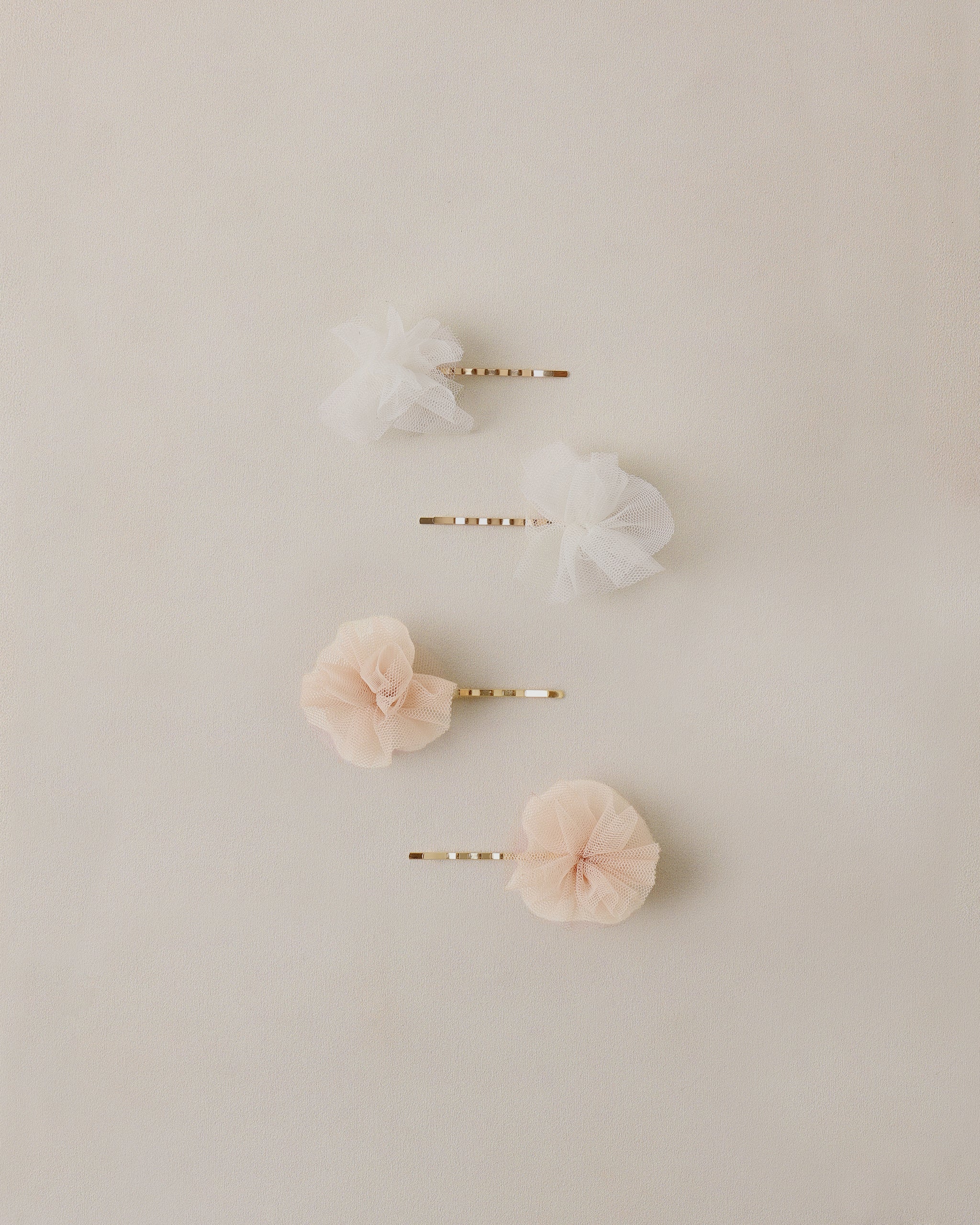 Pom Pom Pins Ivory, Pearl