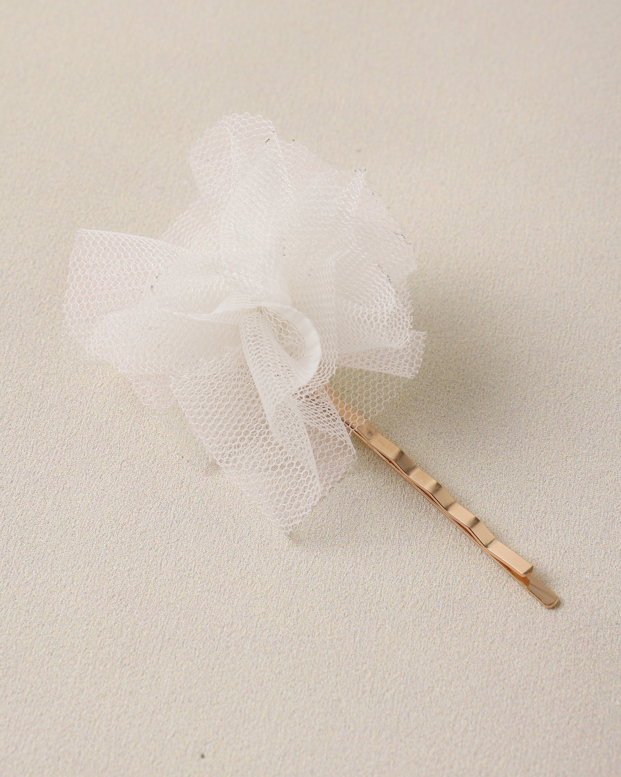 Pom Pom Pins Ivory, Pearl