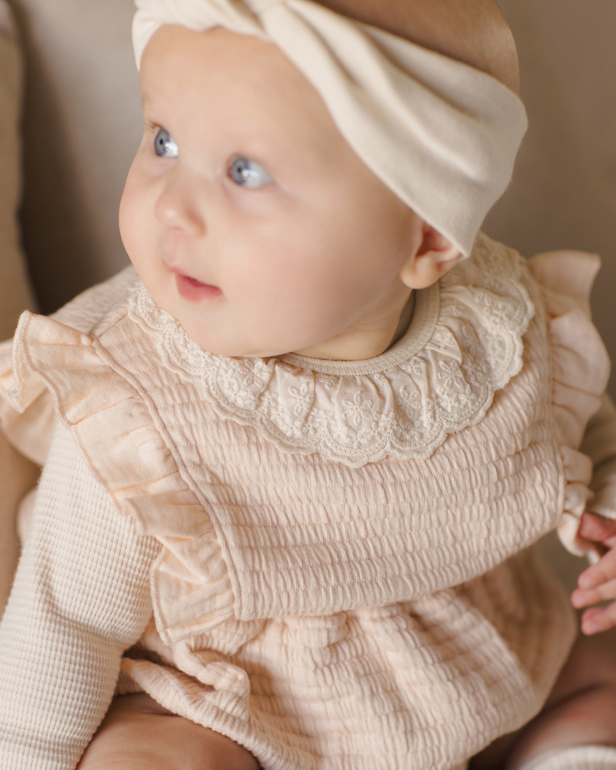 Ruffle Collar Bodysuit || Natural
