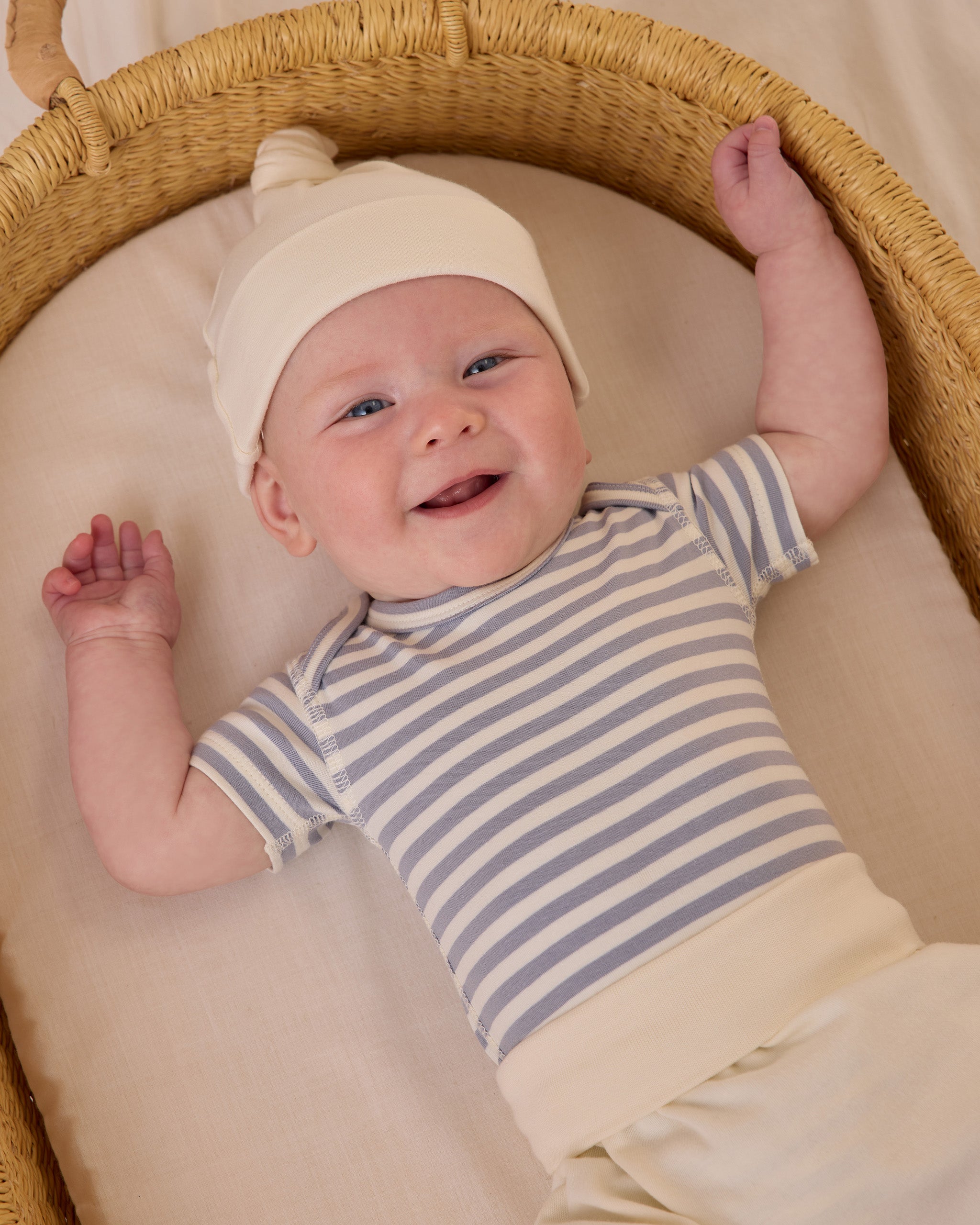 Knotted Baby Hat || Ivory