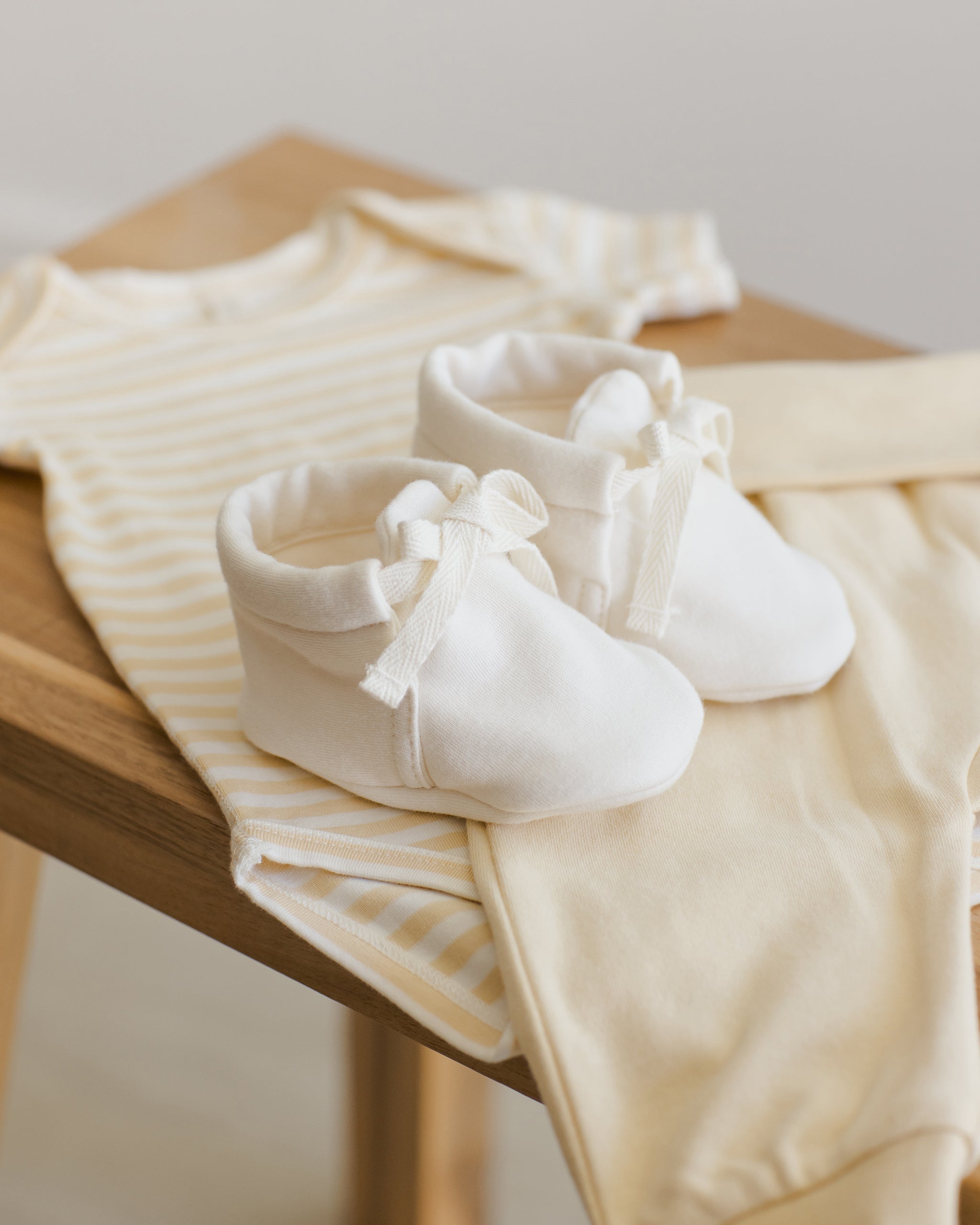 Baby Booties || Ivory