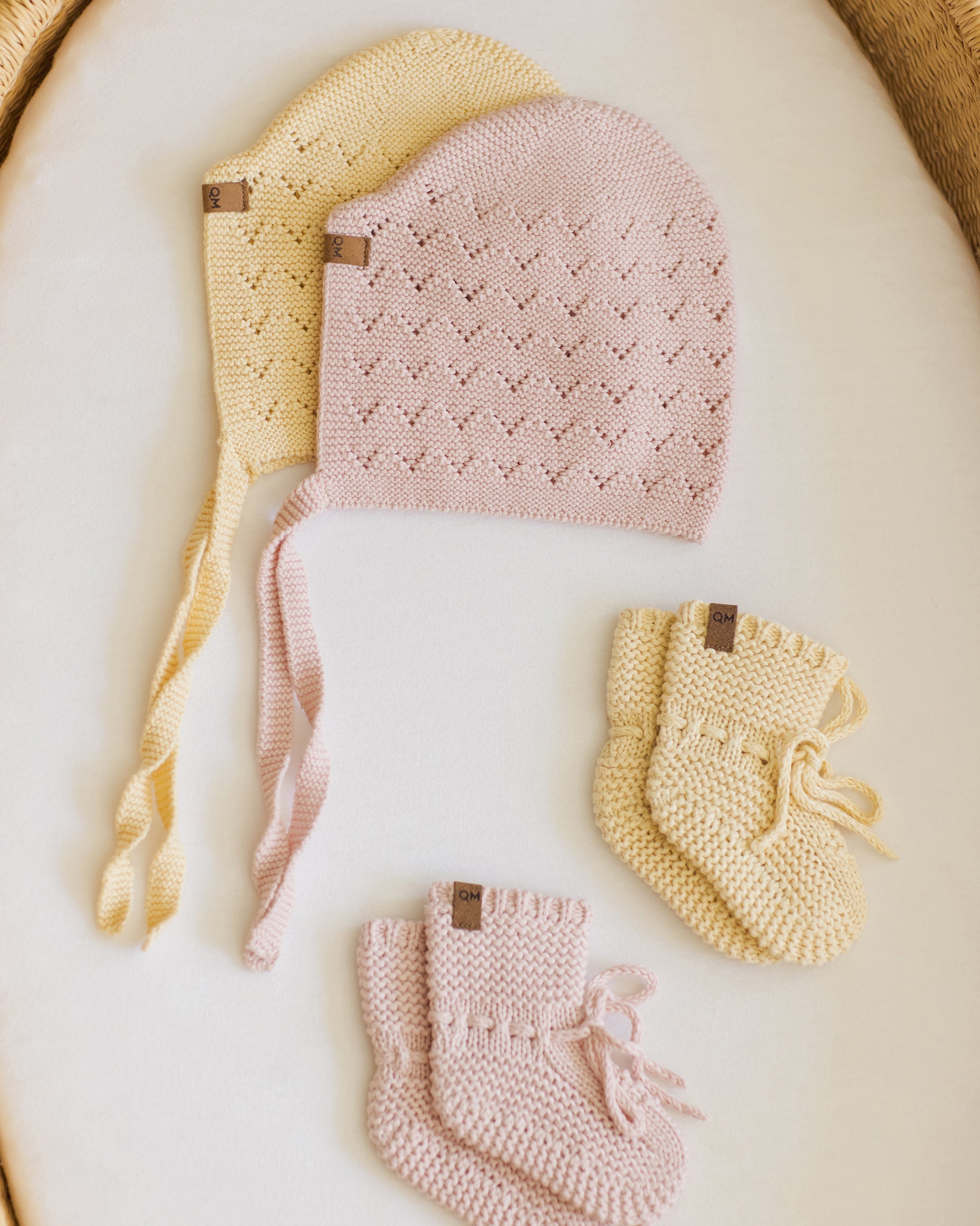 Pointelle Knit Bonnet || Bubblegum