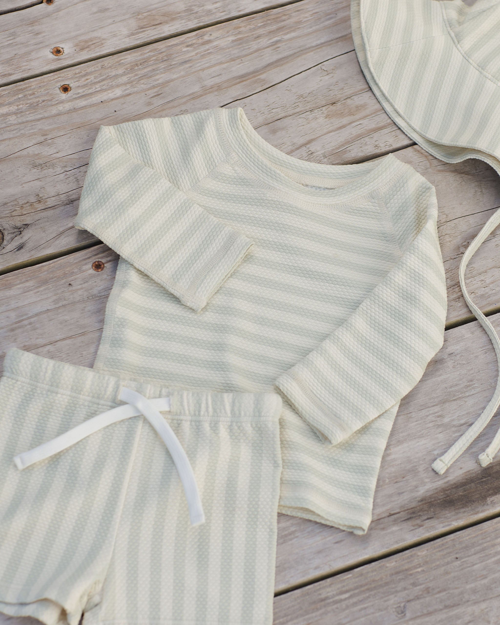 Finn Rashguard + Short Set || Mint Stripe