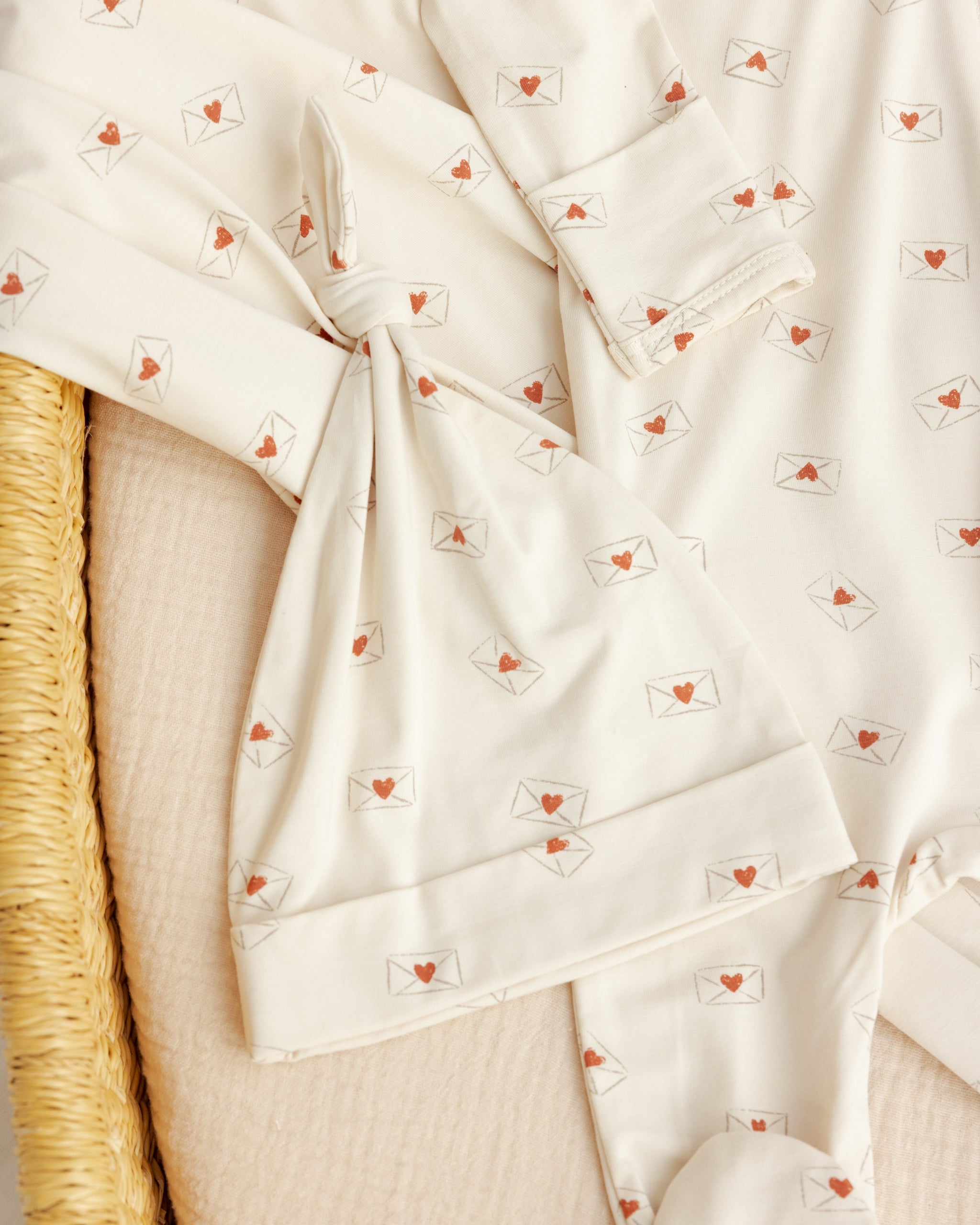 Bamboo Swaddle + Knotted Hat Valentine