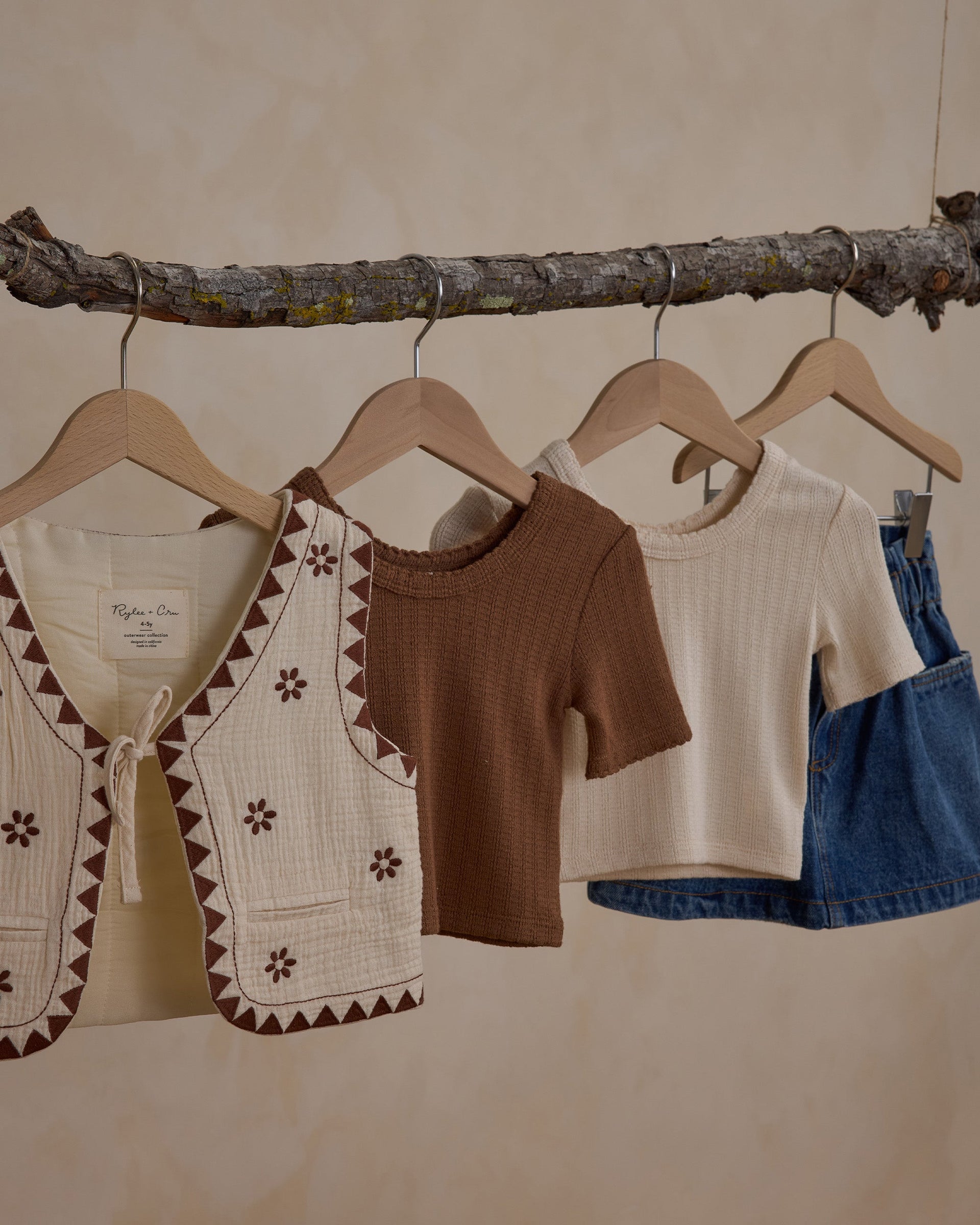 Rylee + Cru Scallop Tee - Burgandy