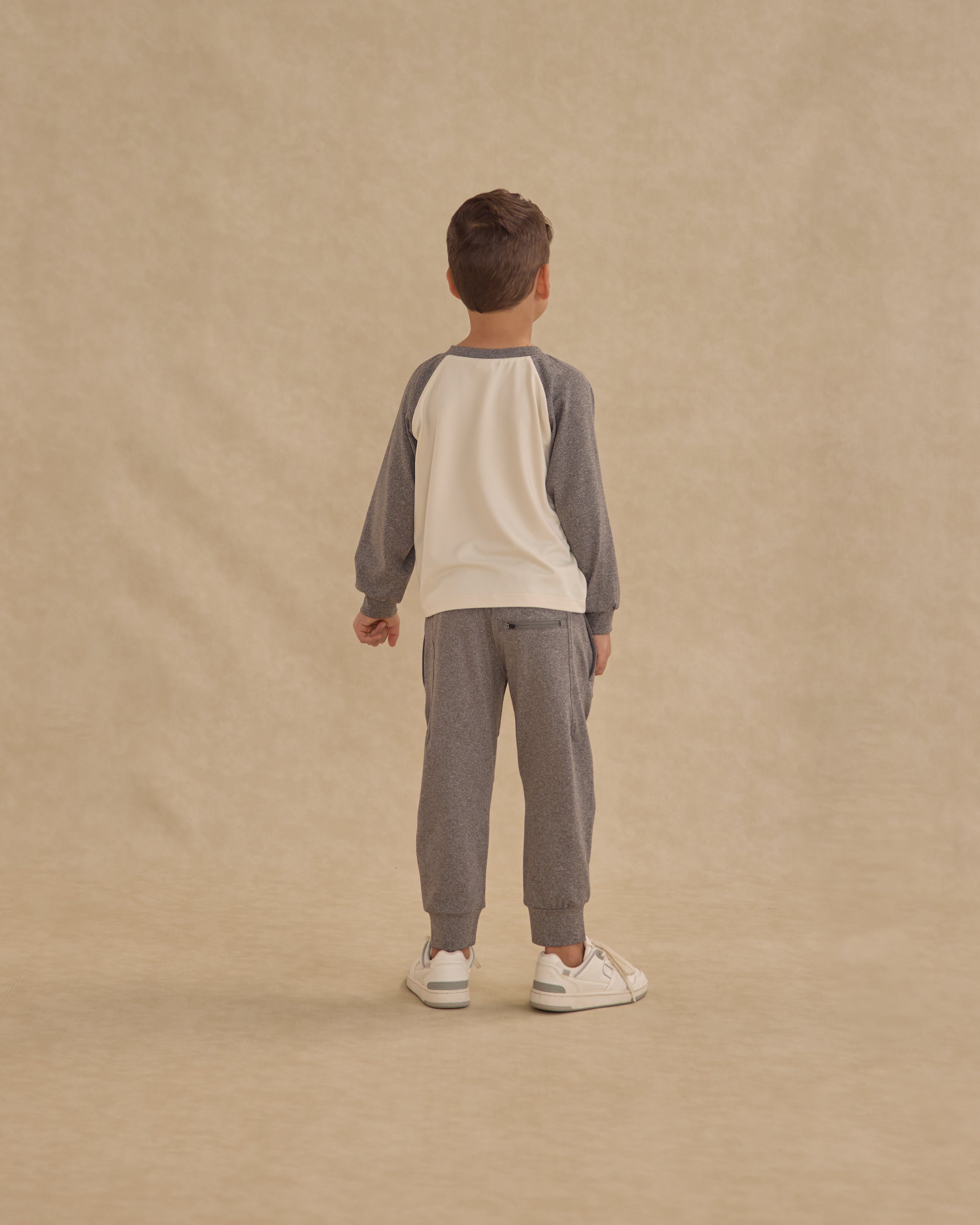 Raglan Tee || Heathered Grey