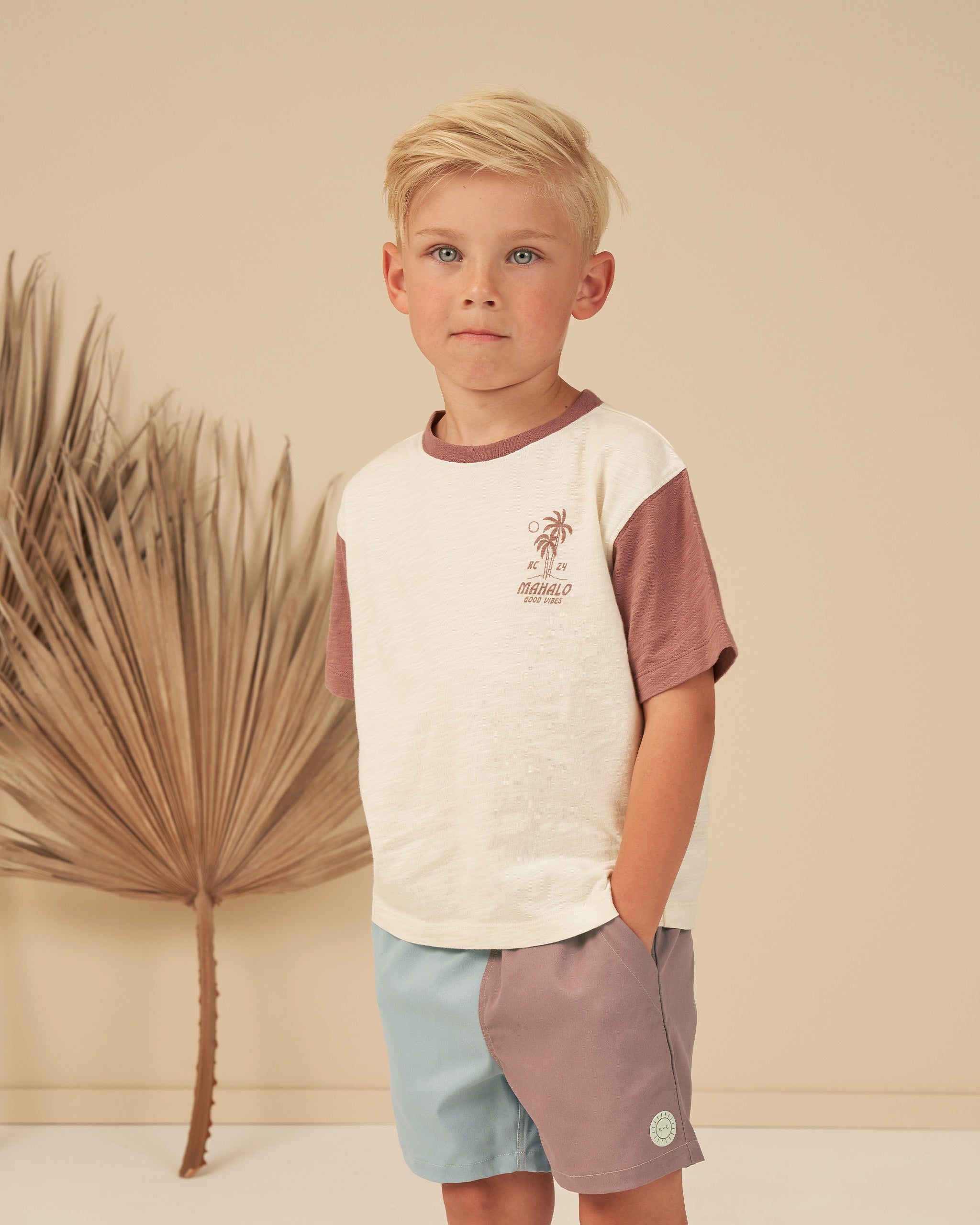 Contrast Short Sleeve Tee || Mahalo