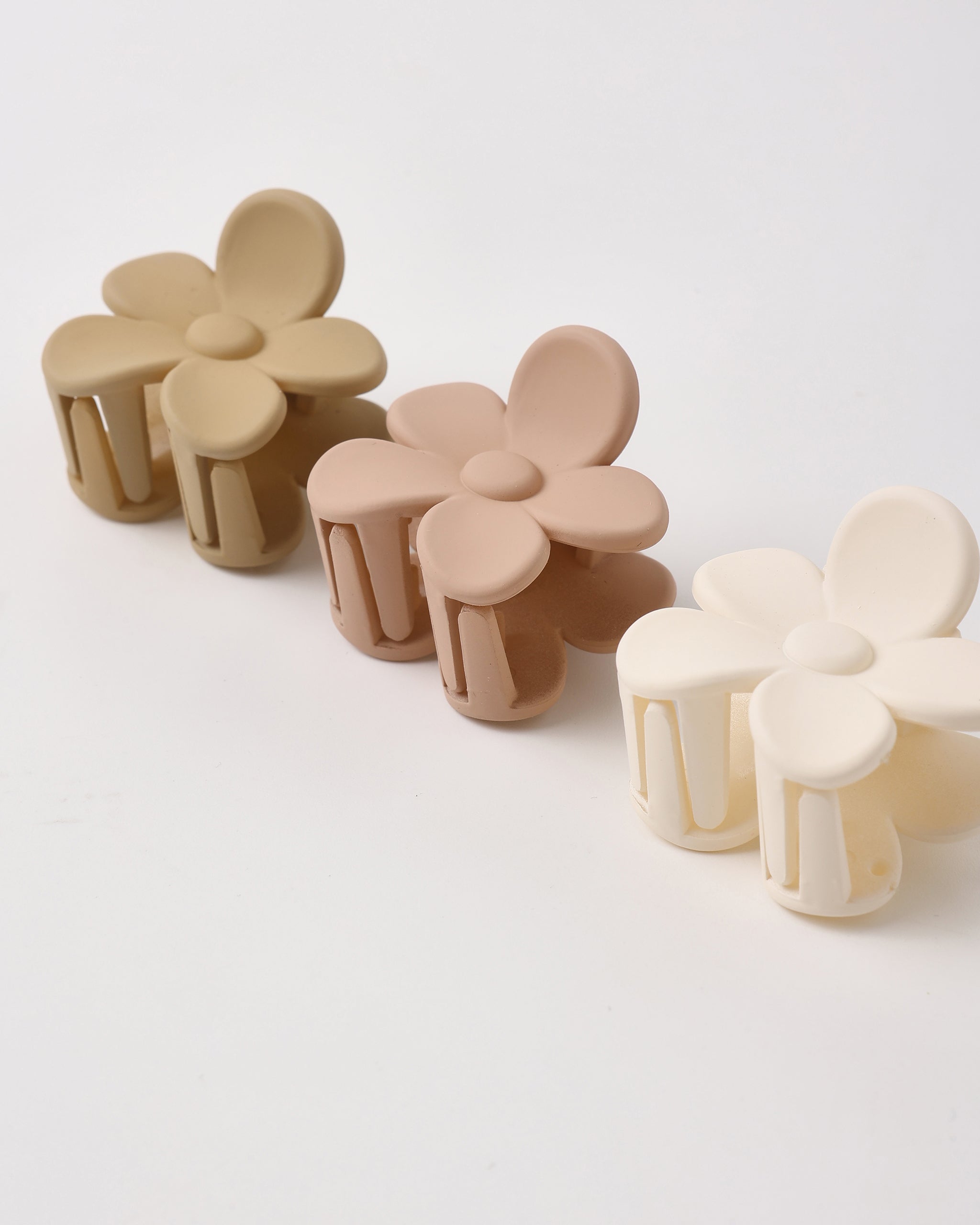 Flower Clip Set Butterscotch, Blush, Ivory