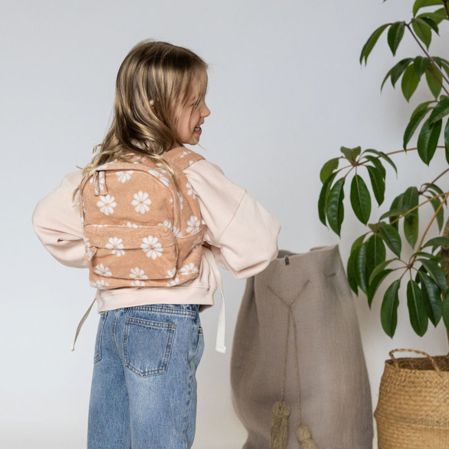 Mini Backpack || Daisy