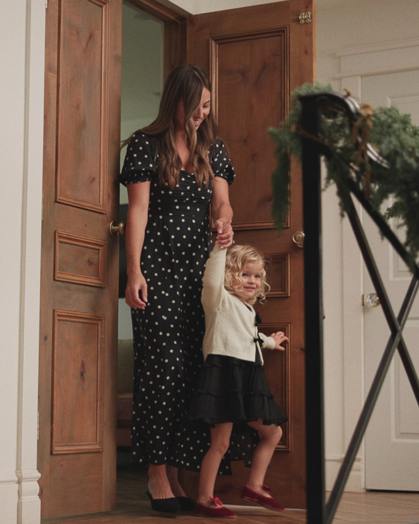 NL AW26 D2 MAMA POLKA DOT DRES ECOM.mp4